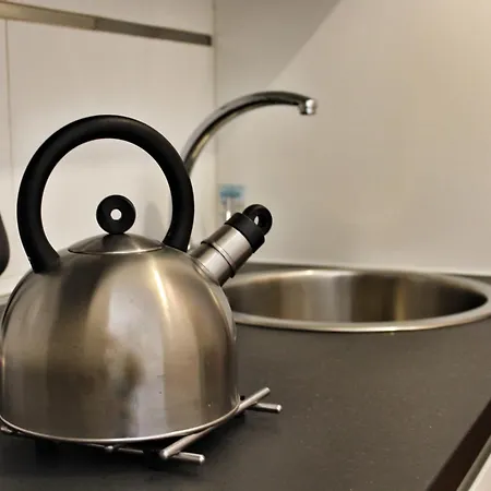 Apartment Charming 1 Bedroom In Malaga-hosted By Sweetstay