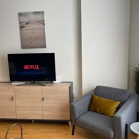 Charming 1 Bedroom In Malaga-hosted By Sweetstay Apartment