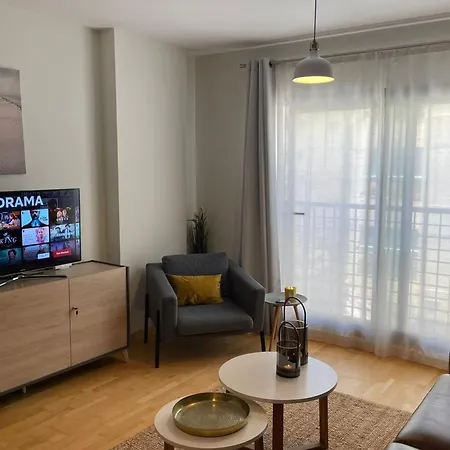 Apartment Charming 1 Bedroom In Malaga-hosted By Sweetstay *