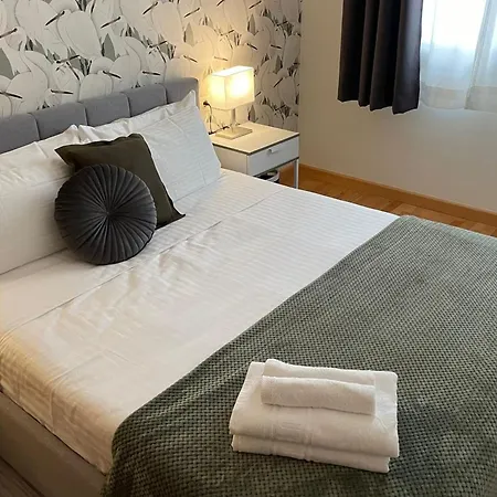 Charming 1 Bedroom In Malaga-hosted By Sweetstay